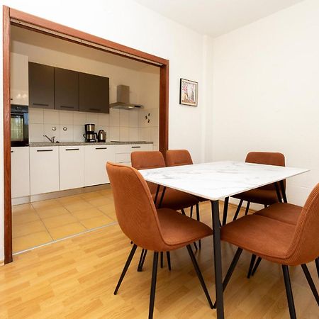 3 Bedroom Gorgeous Apartment In Traù Esterno foto